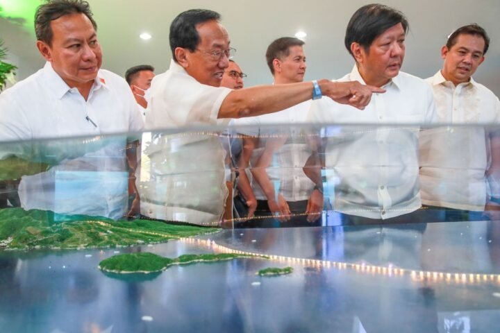 Dizon: Bataan-Cavite Interlink Bridge Won't Be Finished Under Marcos; Key Contracts to Be Awarded 'Very Soon'