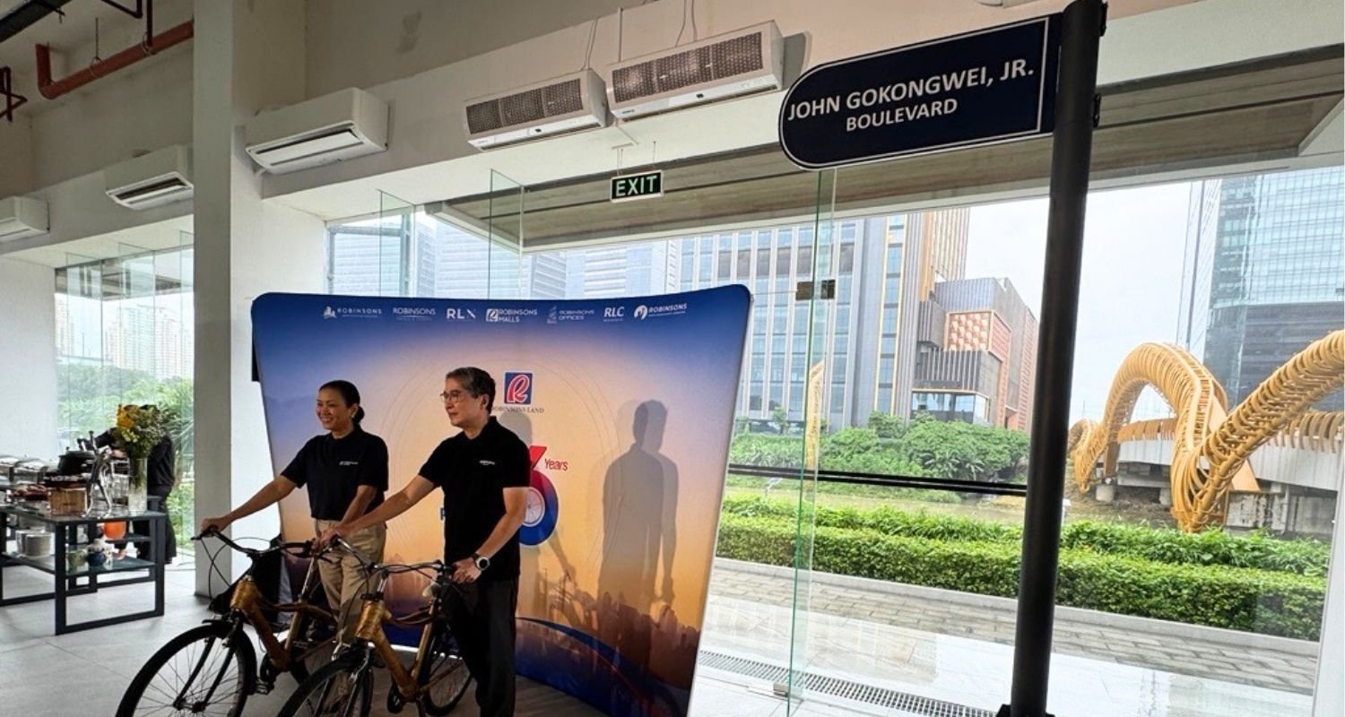 A Manila boulevard now carries John Gokongwei Jr.'s name