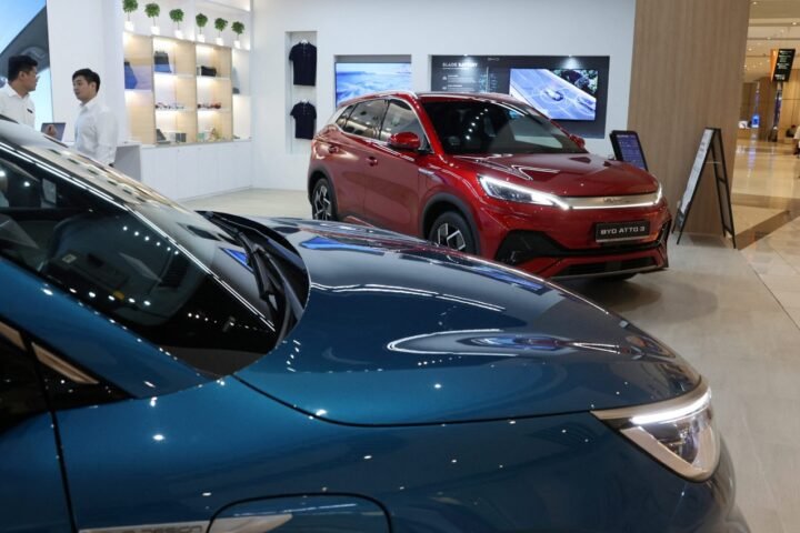 Cheap Chinese Electric Vehicles Squeeze Filipino Makers of E-Trikes and E-Motorcycles