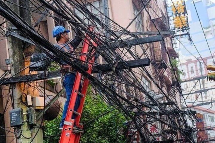 Energy Regulator Orders Meralco to Return P2.64 Billion to Customers Over Six Months