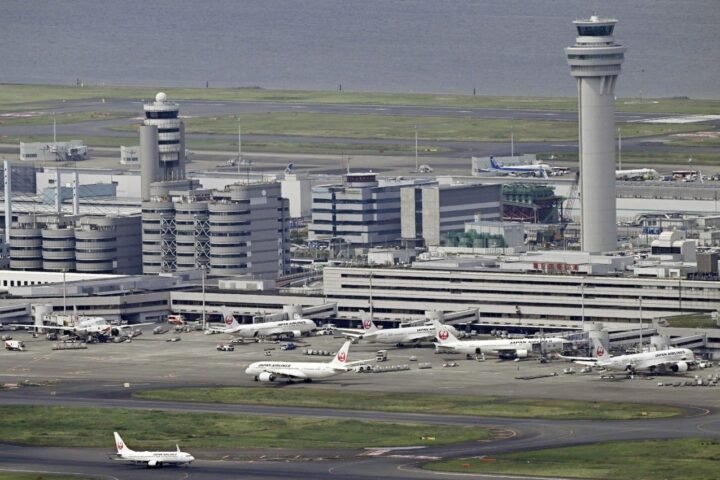 Five Malaysians Held at Tokyo's Haneda Airport Over Cocaine Hidden in Shoes