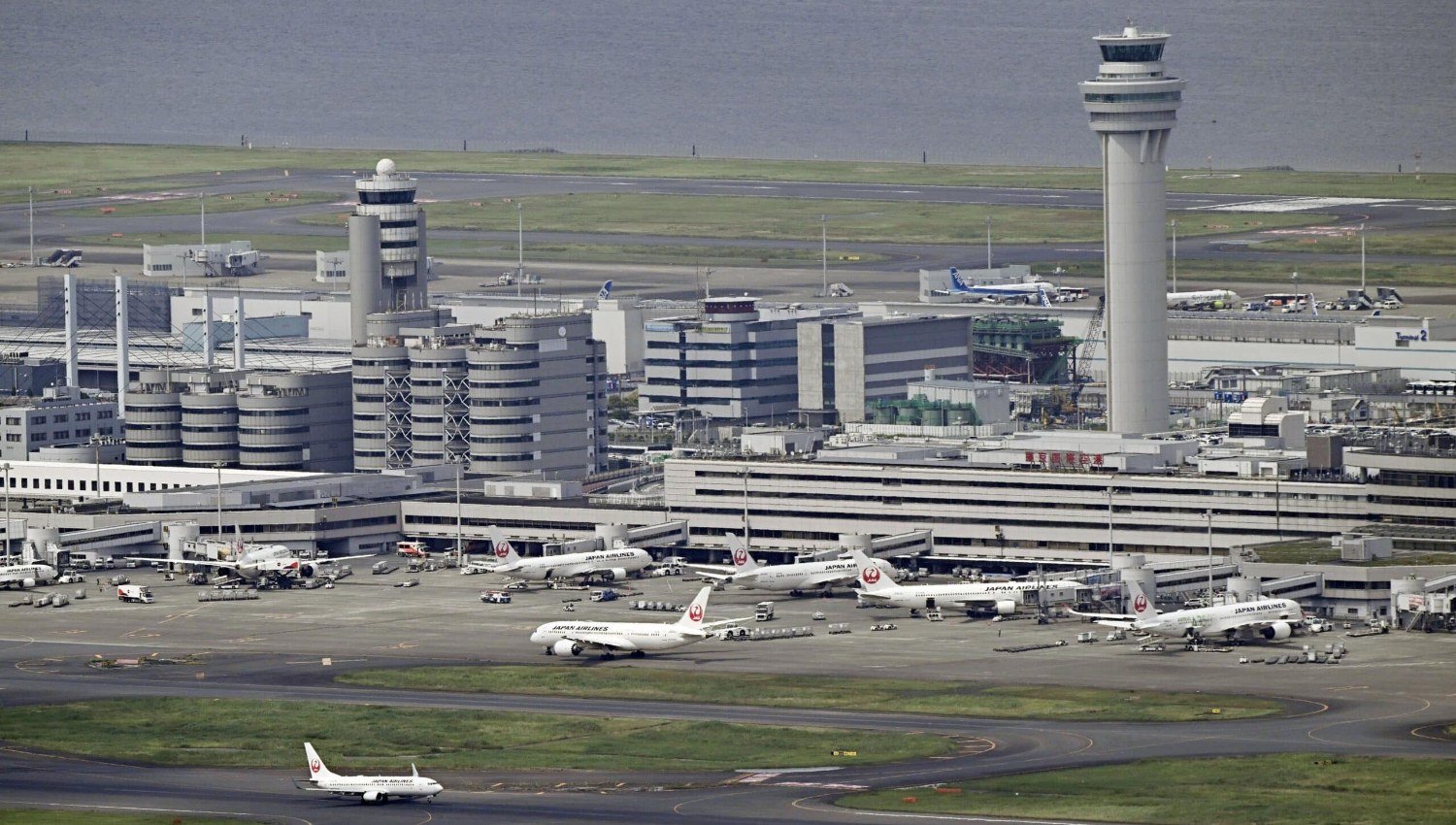 Five Malaysians Held at Tokyo's Haneda Airport Over Cocaine Hidden in Shoes